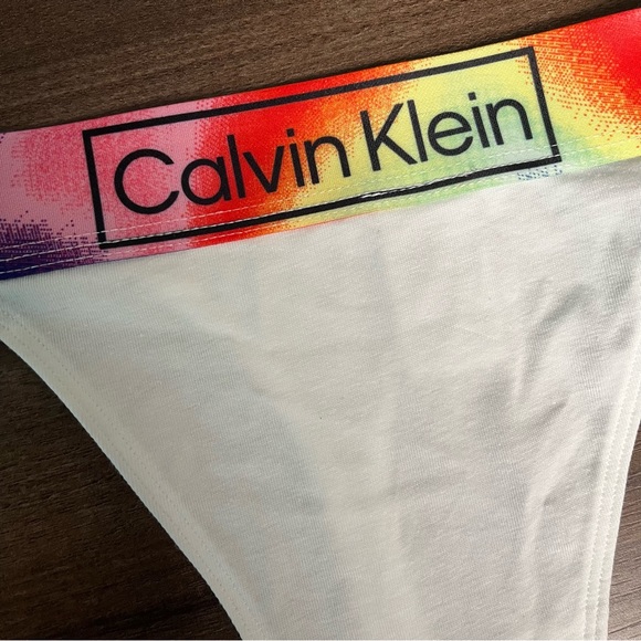 Calvin Klein Underwear Pride String Thong - Picture 3 of 15